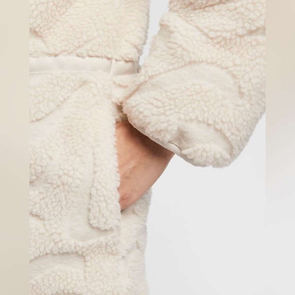 Nike Sportswear
Women's Loose Jacket - Picture 5 of 13